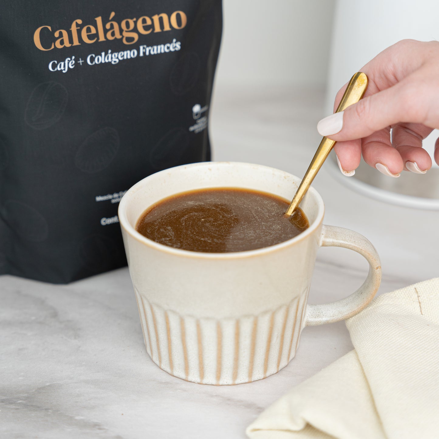 CAFELAGENO. CAFÉ CON COLÁGENO FRANCÉS. Elimina las arrugas. Hidrata tu piel. Elimina manchas en la piel. Haz crecer tu cabello y uñas.